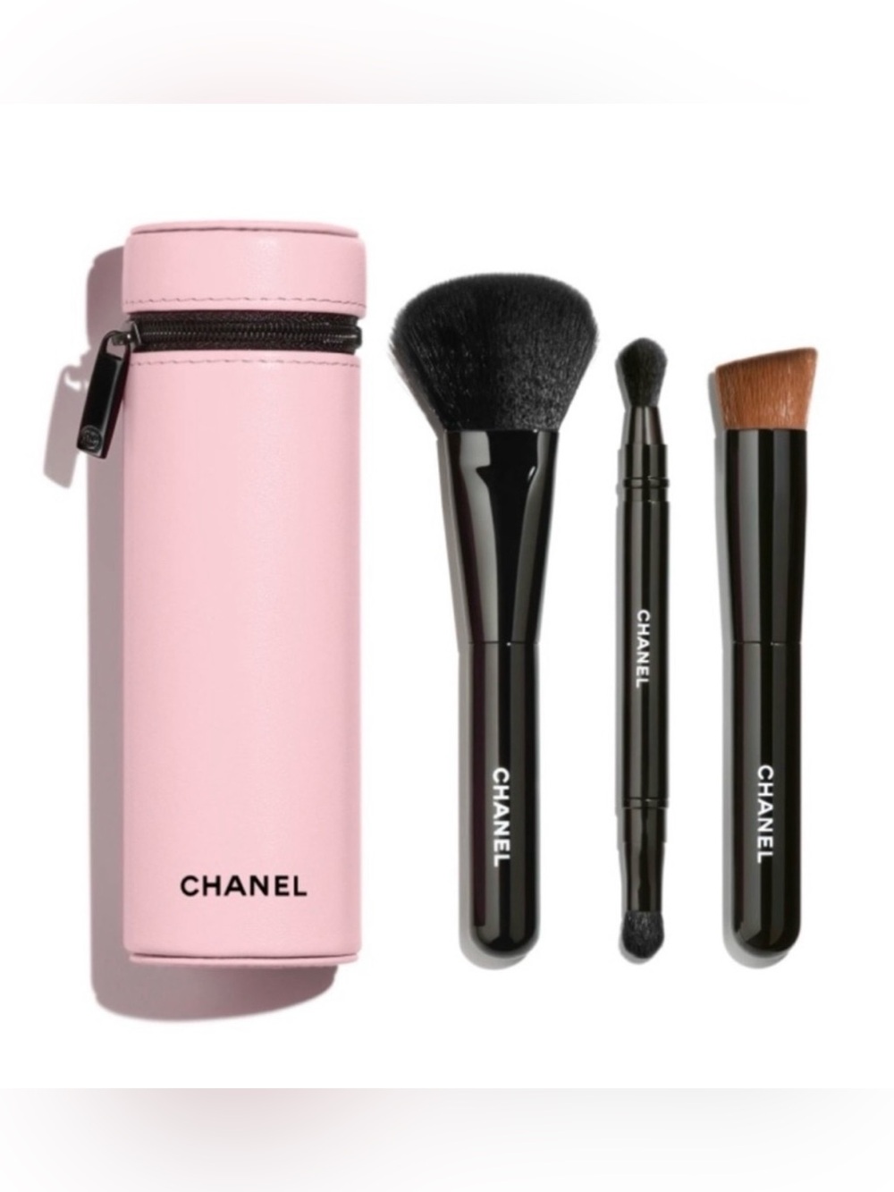 CHANEL BEAUTÊ Set of 3 Makeup Brushes With Case